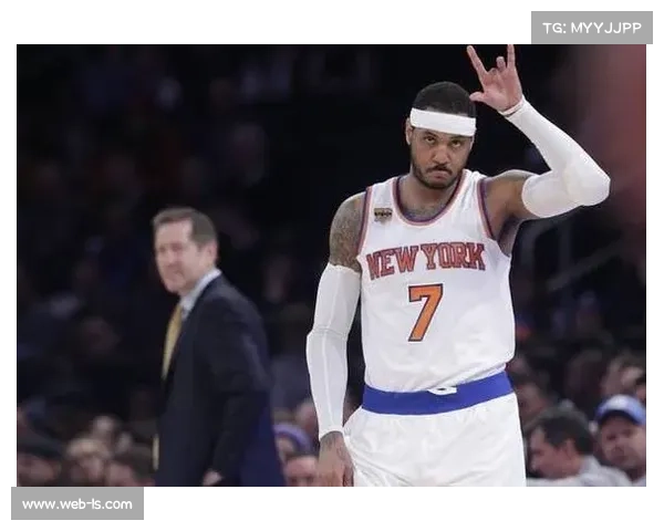 尼克斯主场致敬安东尼,播放其生涯高光集锦 尼克斯主场致敬安东尼,播放其生涯高光集锦